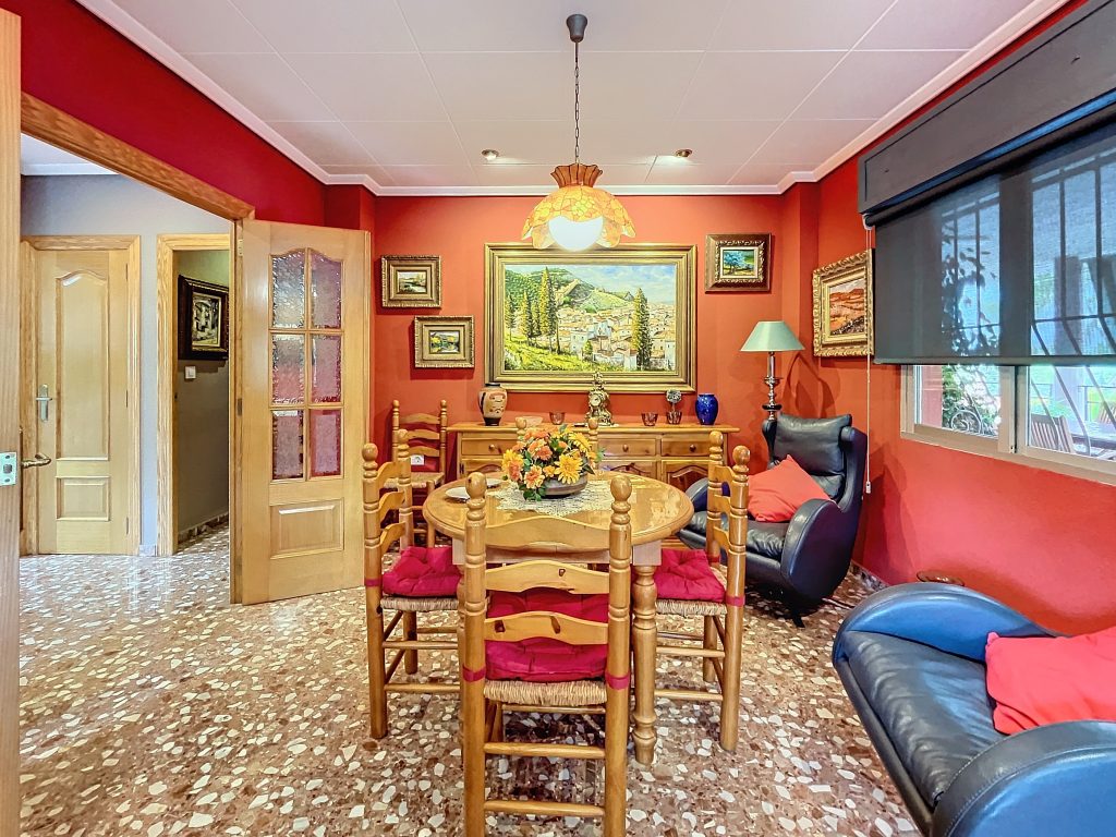 perspective_corrected_7c068170-0e0a-4610-aa4f-e6aa13891dd8_b9d1a87