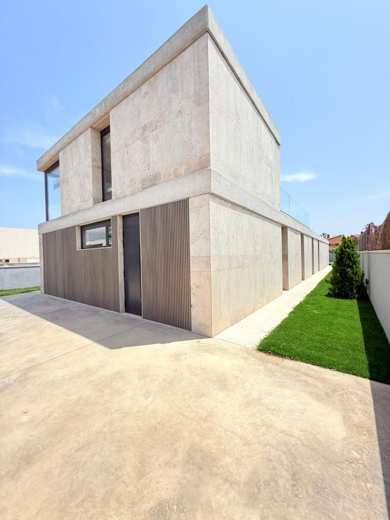 559fcff1-089e-4b48-aca3-d22b99b992c4