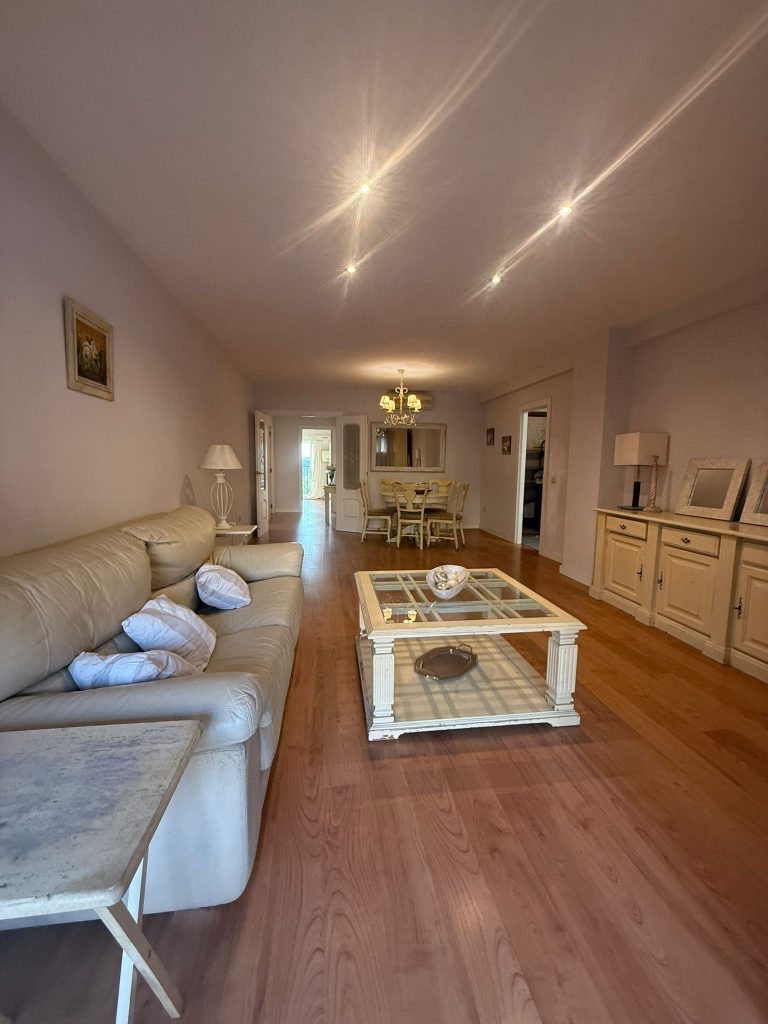 5d0700cc-fcf3-43d7-8b9c-a9b70c869ea4