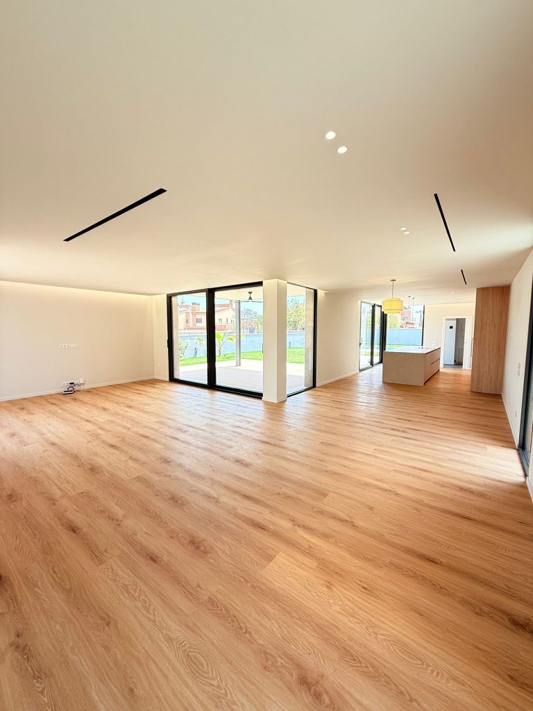 838cd0df-5830-476b-aa1a-2948a415a891