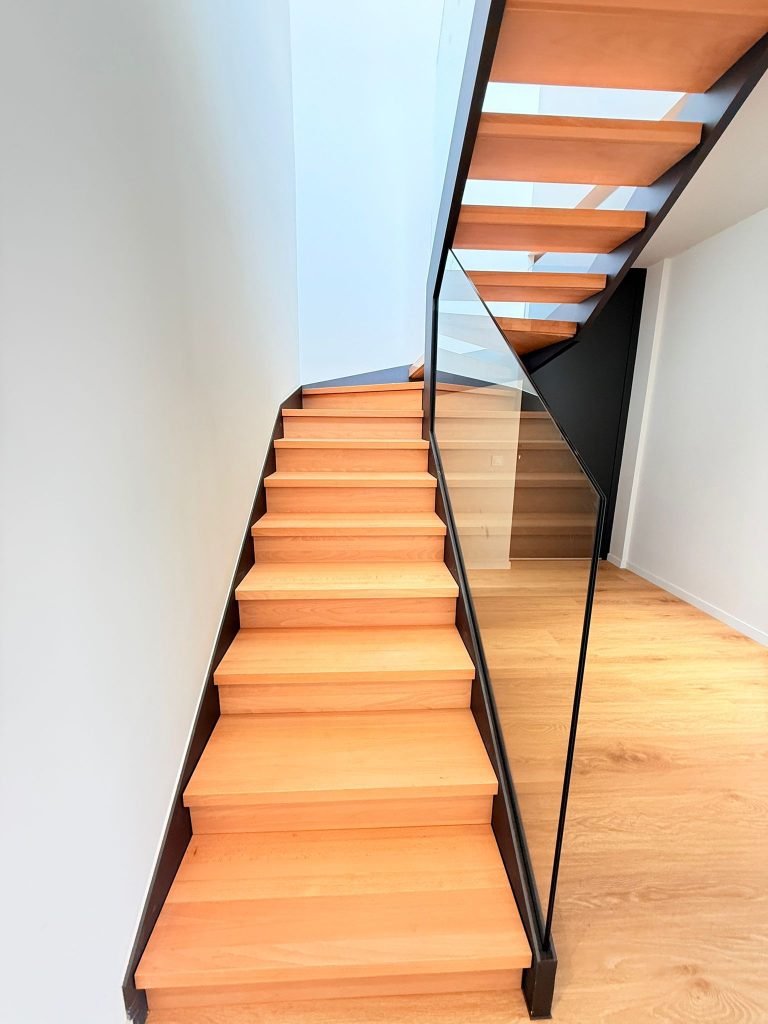 8768eeb1-d577-493b-9853-a7f7676f490f