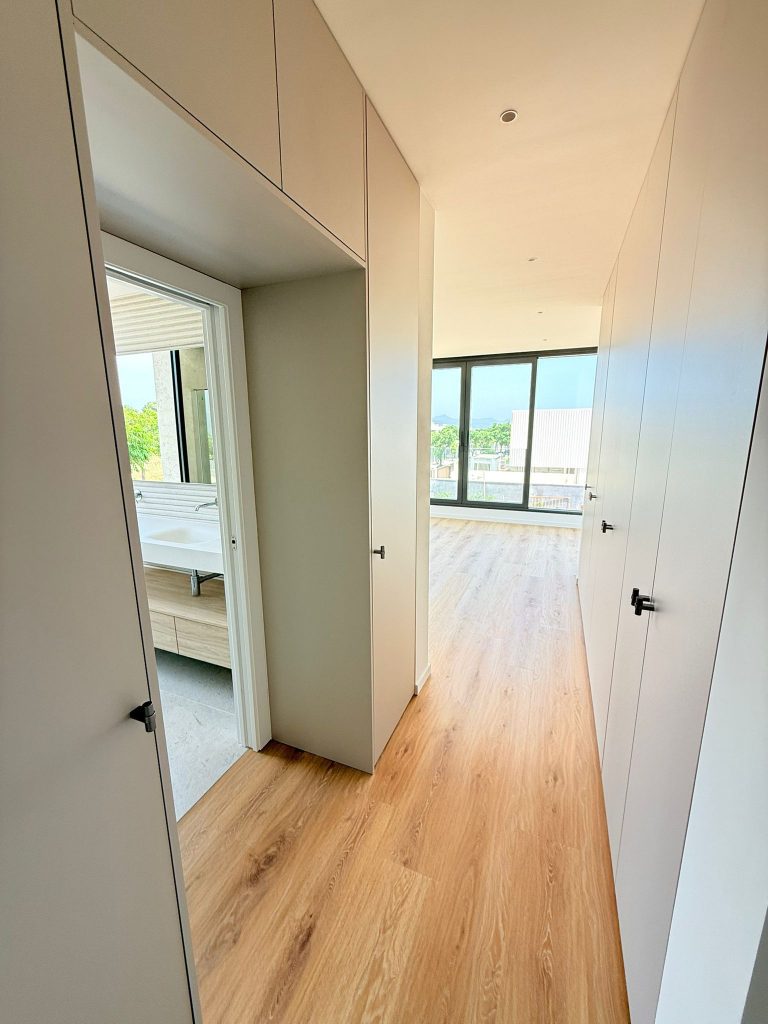 b0f7ead2-f497-4000-86dd-c1bf1bc8d549