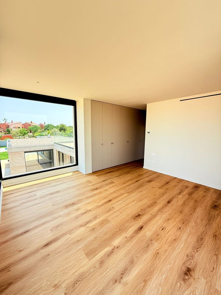 c04d1f06-c235-43ce-91c8-2bb1e84fd2f6