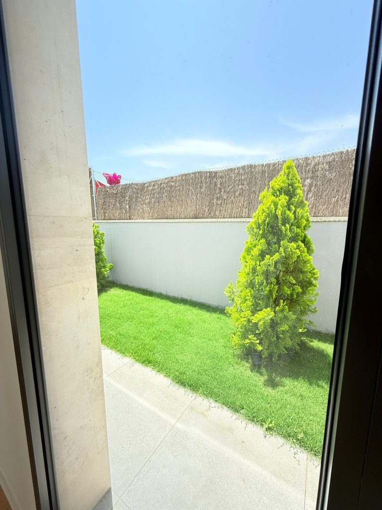 ca775524-8d85-428a-bdbd-314434eff594