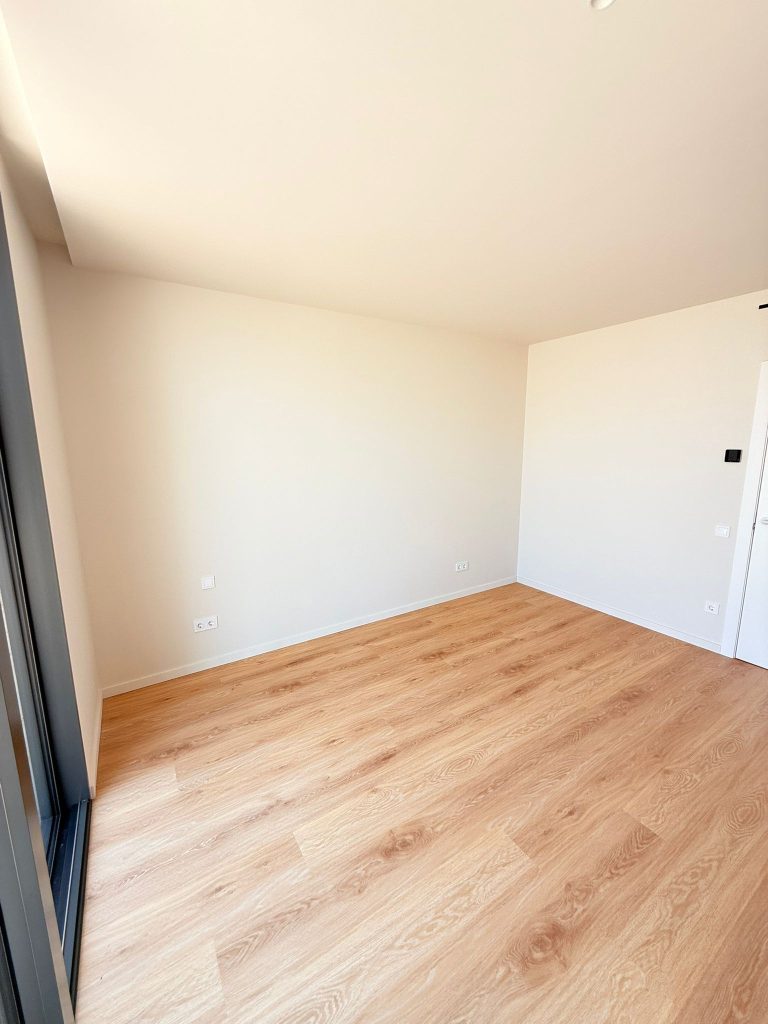 e7e24858-9a17-4eea-9ce1-f30bb4a99467