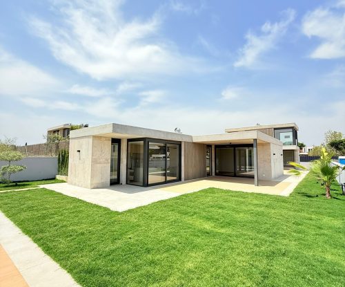 a1a4cbb4-07c2-46b8-b738-94571aa7e144